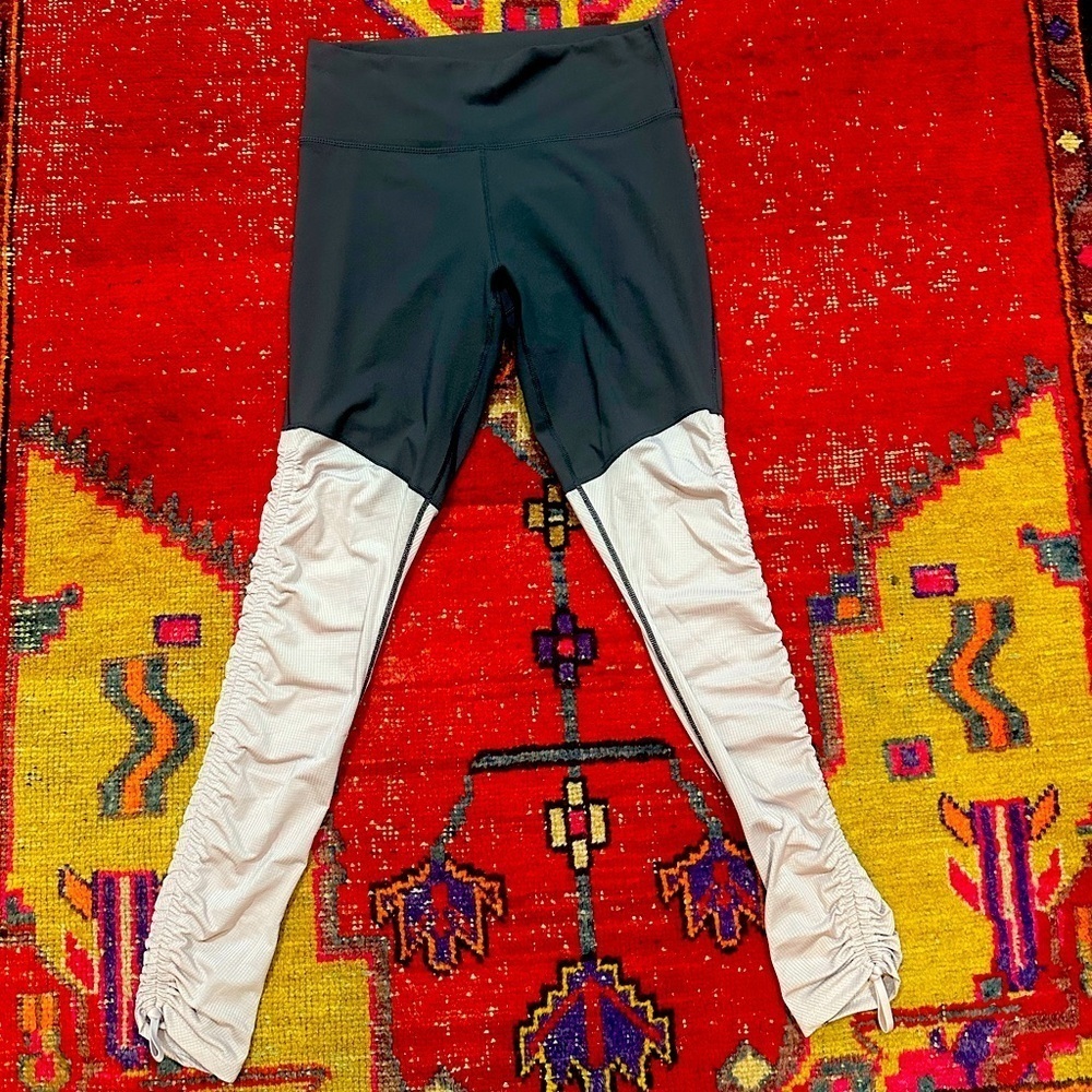 FABLETICS Unique Leggings Sz M